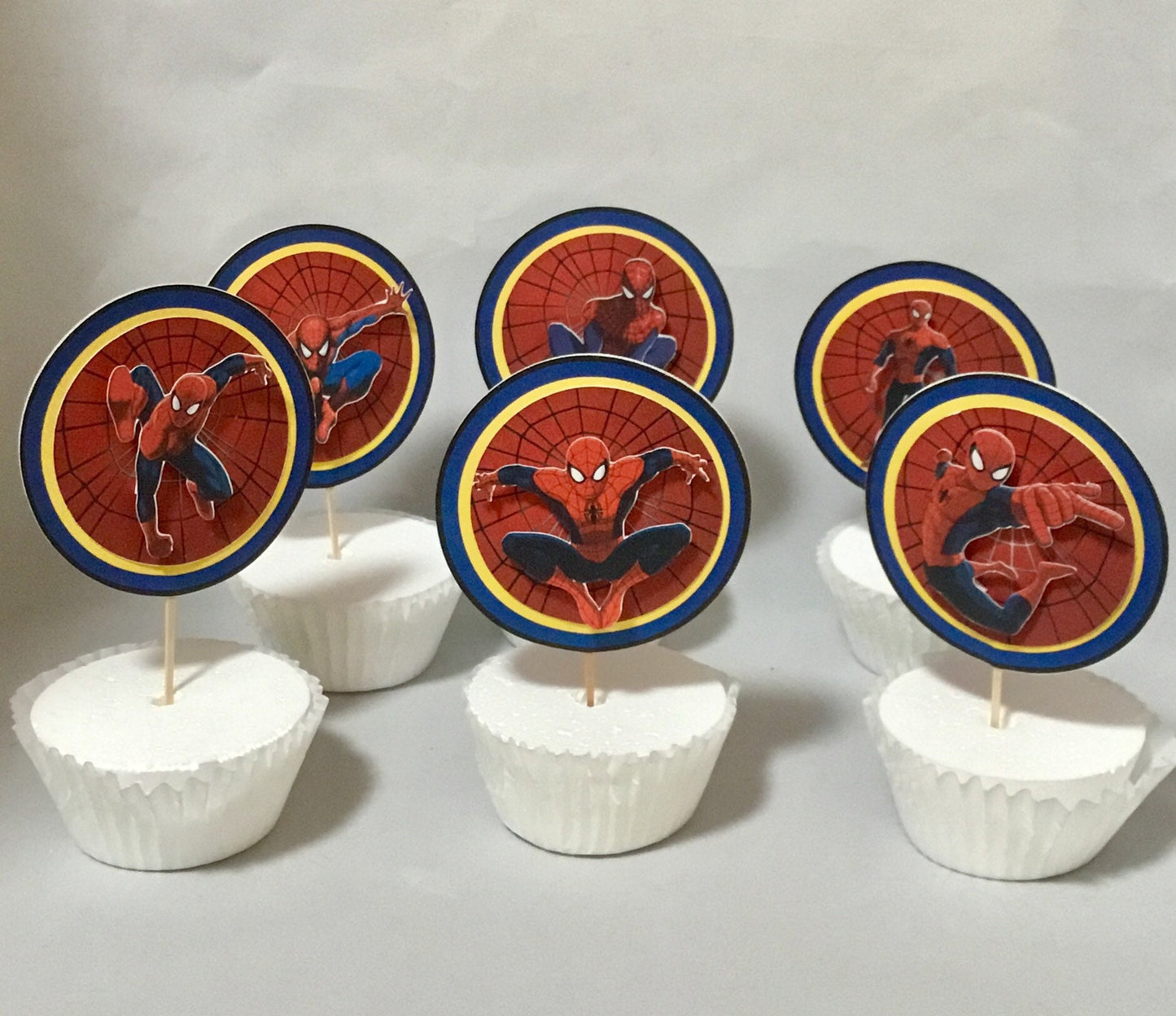 Spiderman cupcake toppers/Marvel cupcake toppers - set of 12